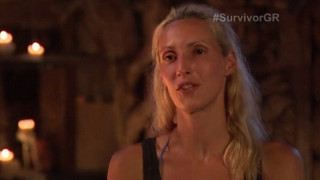 Ελένη Δάρρα: Βλέπει Survivor παρέα με μια... πιτσαρία (pic)