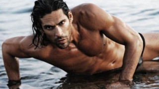 Σπαλιάρας:    «Αρέσω, αρέσω και αισθάνομαι γαμάουα»  (vid)