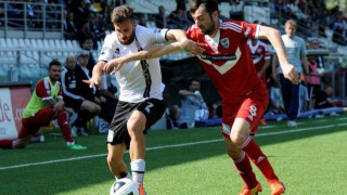 Δίκαιη           λύση           η           ισοπαλία