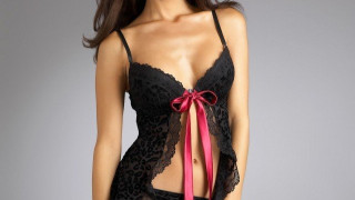 Νίκη       οξυγόνο       για       τη          Λαβάλ