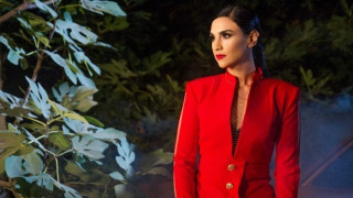 Γιούλη Τάσσου: Με φινέτσα,  ταμπεραμέντο και φωνάρα