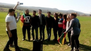 Θεσσαλονίκη: Kούρδοι πρόσφυγες γιόρτασαν το Νεβρόζ στο Καβαλάρι