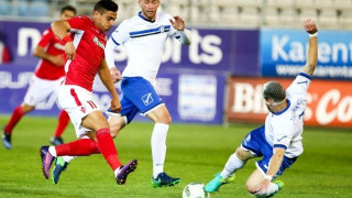 Ακούει                     κανείς     στον    Ηρακλή;