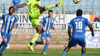 Ζορίστηκε, αλλά με πέναλτι και αποβολή νίκησε        η Λαμία