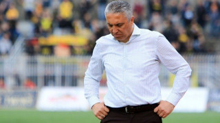 Εκτεθειμένος    ενώπιον της σκληρής πραγματικότητας