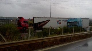 ΕΚΤΑΚΤΟ: Τροχαίο με νταλίκα στην Ε.Ο. Αθηνών - Θεσσαλονίκης