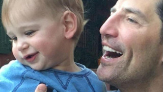 Ο Σάκης Ρουβάς αποκάλυψε το όνομα του μικρού γιου του  (ΦΩΤΟ)