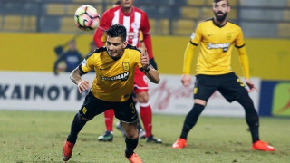 Από λύση ανάγκης,       ηγέτης           της άμυνας