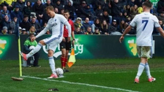 Οπαδοί πέταξαν ψόφιους αρουραίους σε ποδοσφαιριστή την ώρα του αγώνα!