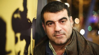 Ο Κώστας Βαξεβάνης παραδόθηκε και                   συνελήφθη!