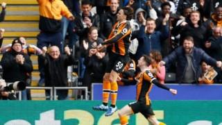 Ανάσες                 σωτηρίας για Χαλ και Σουόνσι!