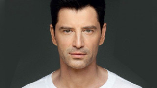 Στο        Survivor     ο        Σάκης       Ρουβάς!