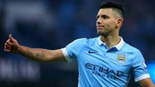 «Κοιτάζει»       Αγουέρο               η       Ρεάλ