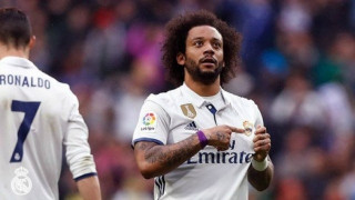 Η «βασίλισσα» και ο… Μαρσέλο αρνούνται να παραδοθούν! (vid)