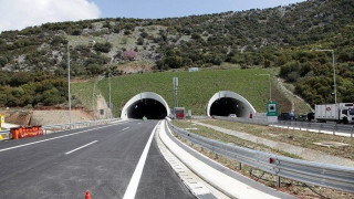 Κλειστές οι σήραγγες των Τεμπών - Εκτροπή της κυκλοφορίας