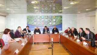 "Ας   ανοίξουν    επιτέλους   οι    λογαριασμοί..."