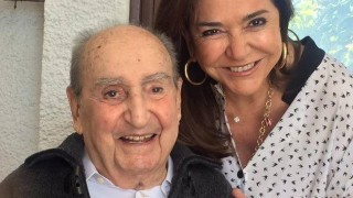 Το μουσικό αντίο της Ντόρας Μπακογιάννη στον πατέρα της (ΒΙΝΤΕΟ)