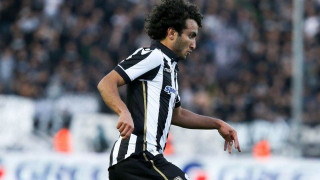 Μοίρασε     αγάπη  σε παιδιά     ο  Αμρ Ουάρντα (pics)