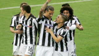 Το «έχει» το παλικάρι             και το δείχνει εύκολα