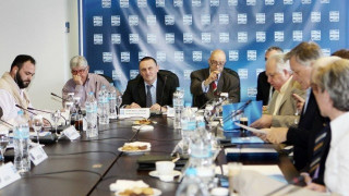 Πιέζει η     Σούπερ  Λιγκ για     άμεσες   αποφάσεις