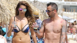 Οι                 διακοπές Σοϊλέδη και Χατζίδου στη Σκιάθο