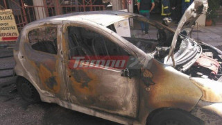 VIRAL: Tσακώθηκε με συγγενή του και... έκαψε τρία αυτοκίνητα! (ΒΙΝΤΕΟ)