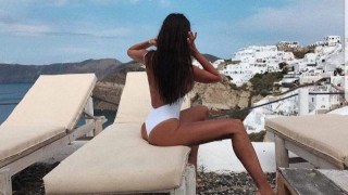 Η «καυτή» Γιοβάνα διαφημίζει με τα προσόντα της τα νησιά μας (Pics)