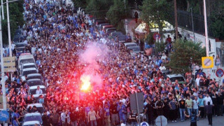 Α.Θ.                      10: «Μας προσφέρουν γέλιο και ξεφτιλίζονται»