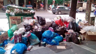 Θεσσαλονίκη: Εκδοτήριο του ΟΑΣΘ έκλεισε λόγω... σκουπιδιών! (ΦΩΤΟ)