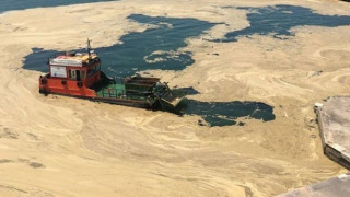 Σε εξέλιξη επιχείρηση για τον καθαρισμό του Θερμαϊκού από το πλαγκτόν