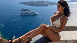 Έκανε πάταγο σε Μύκονο-Σαντορίνη η Ντέμι Ρόουζ (pics)