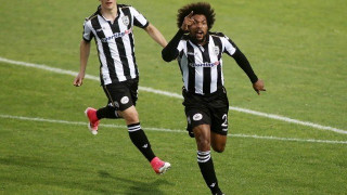 Είναι μεγάλη η ευκαιρία όταν οι κάτω πετάνε αετό...