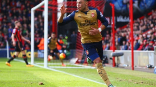 Στη                      Λίβερπουλ στέλνουν τον Τσάμπερλεϊν