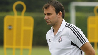 Με ποιον εν ενεργεία παίκτη της S. League συνεργάστηκε ο Στανόγεβιτς