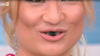 Με... μαύρα δόντια η Φαίη       Σκορδά στο «Πρωινό»! (ΒΙΝΤΕΟ)