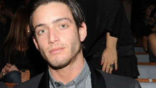 Ο Θεοχάρης Ιωαννίδης έβαλε τα κλάματα μπροστά στην κάμερα (ΒΙΝΤΕΟ)