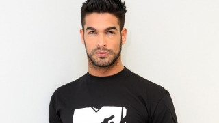 Θεσσαλονίκη: Ο Νίκος Αναδιώτης στον τάφο του Αγίου Παΐσίου (ΦΩΤΟ)