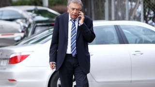 Παράδοση… άνευ   όρων  «ναι    σε όλα» οι    ράγιαδες