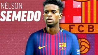 Πήρε δεξί      μπακ                      η Μπαρτσελόνα