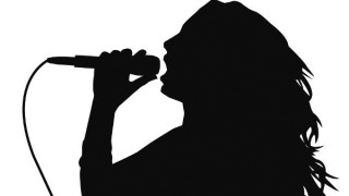 Ελληνίδα τραγουδίστρια: «Δε με φλερτάρει άνθρωπος στα live μου!»