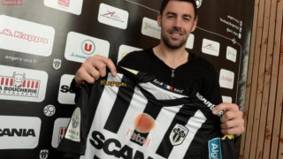 «Έπαιξε» για τους δύο Δικέφαλους αλλά παρέμεινε στην Ανζέ!