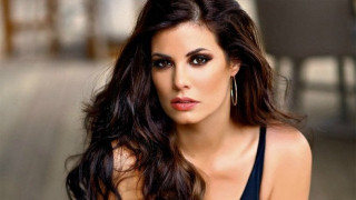 Η Μαρία Κορινθίου πιο... υγρή από ποτέ!              (ΦΩΤΟ)