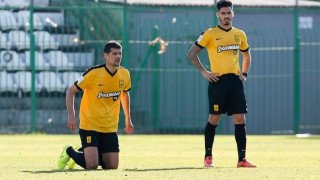 Καρέ   υποχρεώσεων    με   την  επιστροφή   Καρυπίδη