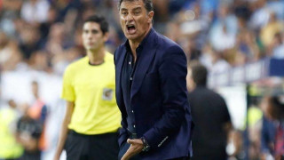 Ο κουκλεντές                                                    έσφιξε