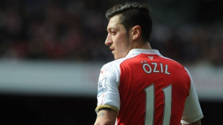 Στη γωνία για τον Μεσούτ Οζίλ η Μάντσεστερ Γιουνάιτεντ