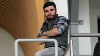 Επίθεση οπαδών της ΑΕΚ σε αυτοκίνητο του Γιώργου Σαββίδη