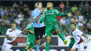 Επίθεση της ΑΕΛ                    κατά του Μολέδο!