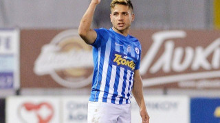 Αγκαλιά     με      Πλατέλλα       ο            Αρης