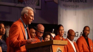 «Τιμή και δόξα στον θρύλο που άλλαξε την ιστορία του Αρη»(vid)