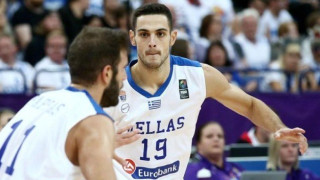 «Επίθεση»            Παπαπέτρου σε          Αντετοκούνμπο!